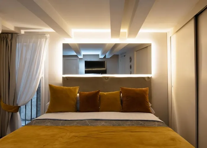 Artemide Domus Romae Apartment *