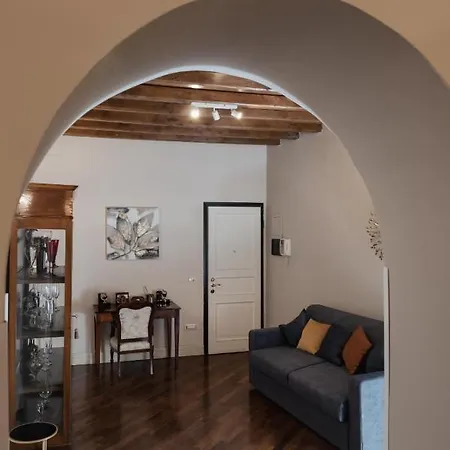 Artemide Domus Romae Rom